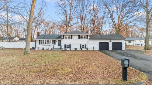 101 Ranchwood Drive, West Haven, CT, 06516 | Card Image