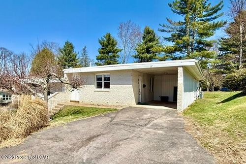 57 Birch Hill Ln, Dallas, PA, 18612-1601 | Card Image