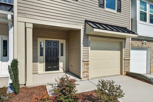251 Blandford St, Franklinton, NC, 27525-8497 | Card Image