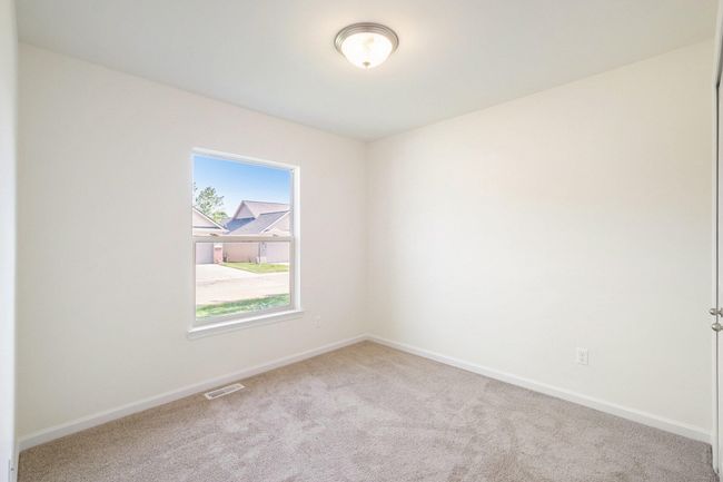 5354 Loon Ln, Condo with 3 bedrooms, 2 bathrooms and null parking in Burton MI | Image 11