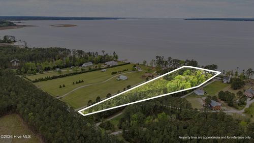 611 Becton Road, Havelock, NC, 28532 | Card Image