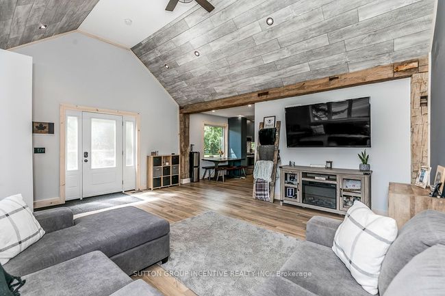 7216 County Rd 13, House other with 2 bedrooms, 1 bathrooms and 15 parking in Lisle ON | Image 12