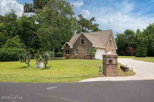105 Sea Turtle Cv, Sneads Ferry, NC, 28460-9116 | Card Image