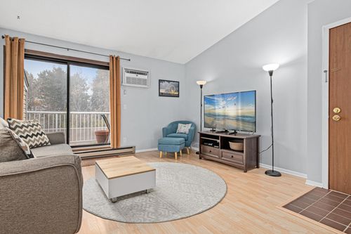 unit-303-300 Shelard Pkwy, Saint Louis Park, MN, 55426-1050 | Card Image