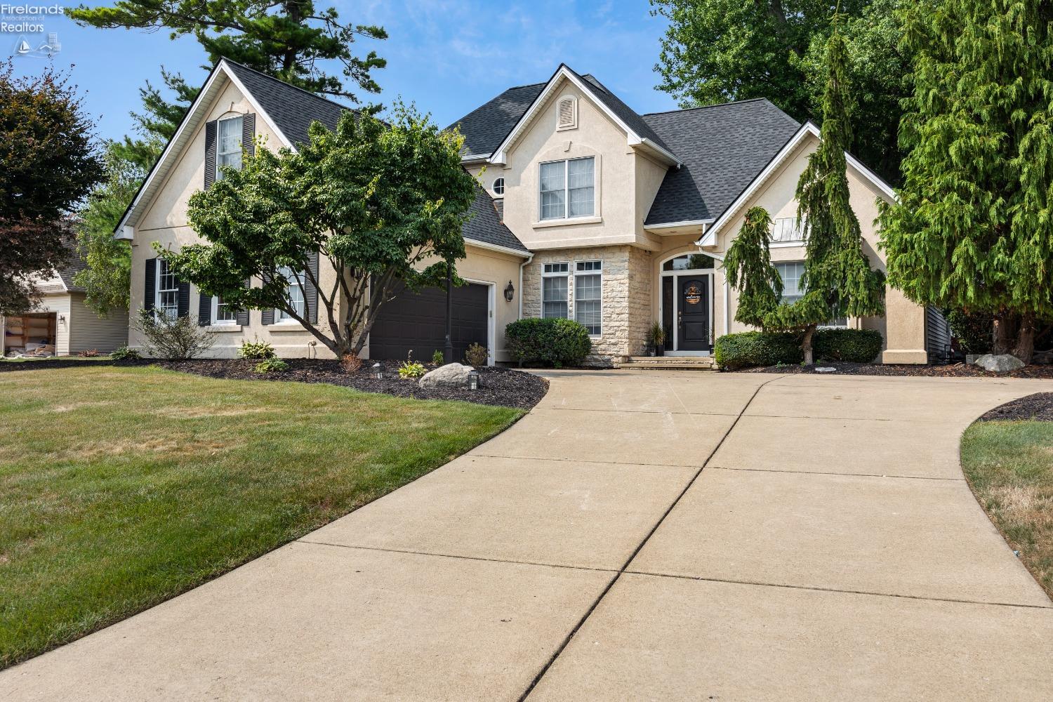 Heron Dr, Huron, OH 44839