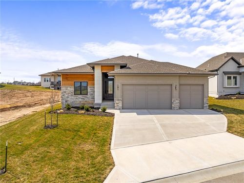 11242 S Sunray Dr, Olathe, KS, 66061 | Card Image