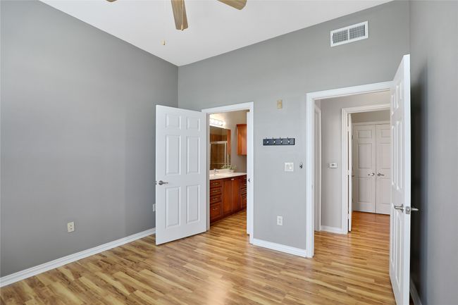 UNIT-301 - 800 E 15 Th St, Condo with 2 bedrooms, 2 bathrooms and null parking in Plano TX | Image 38
