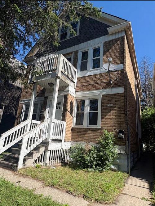 2326 W Burnham St, Milwaukee, WI, 53204-3032 | Card Image