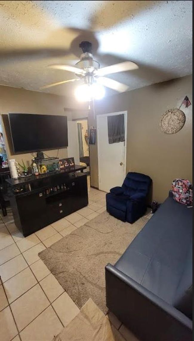 3310 Wisconsin St, House other with 4 bedrooms, 2 bathrooms and null parking in Baytown TX | Image 8