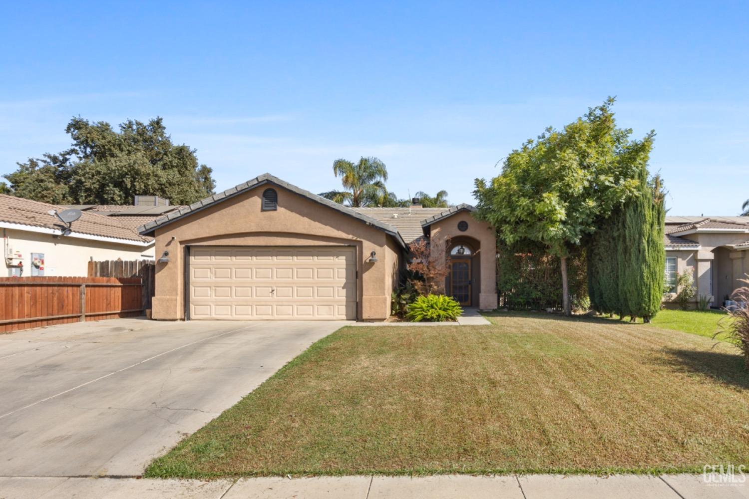 Dry Meadow Ln, Bakersfield, CA 93308