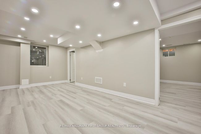 LOWER - 12 Feeder St, House other with 2 bedrooms, 1 bathrooms and 1 parking in Brampton ON | Image 4