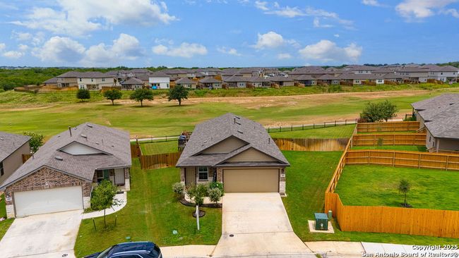 489 Middle Green Loop, House other with 3 bedrooms, 2 bathrooms and null parking in Floresville TX | Image 17