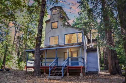 17943 Cruzon Grade Rd, Nevada City, CA, 95959-8536 | Card Image