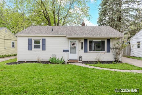 1335 Eastern Pl, Grand Rapids, MI, 49505-5221 | Card Image