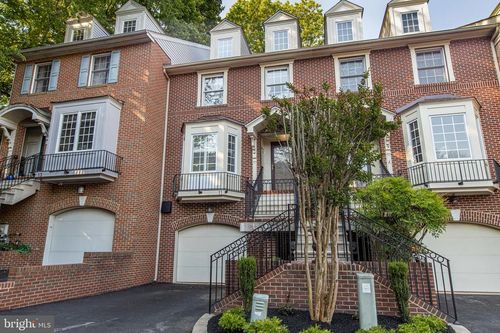 11 Rockford Mews Ct, WILMINGTON, DE, 19806-1005 | Card Image