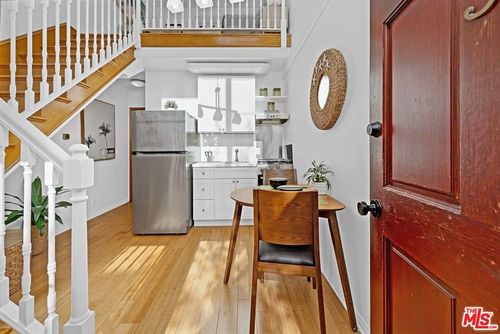 13-121 Strand Street, Santa Monica, CA, 90405 | Card Image