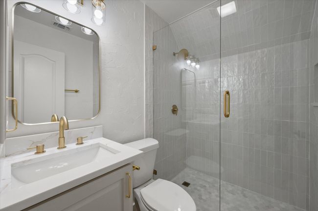 Full bathroom in flex space | Image 9