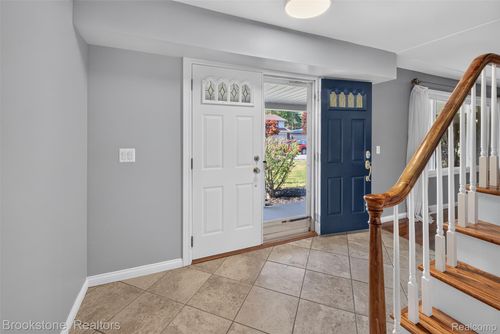 16072 Wrotham Ct, Clinton Township, MI, 48038-4089 | Card Image