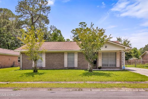 7105 Mandarin Dr, Biloxi, MS, 39532-3939 | Card Image