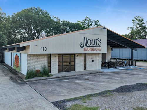 413 Sh-124, Winnie, TX, 77665 | Card Image