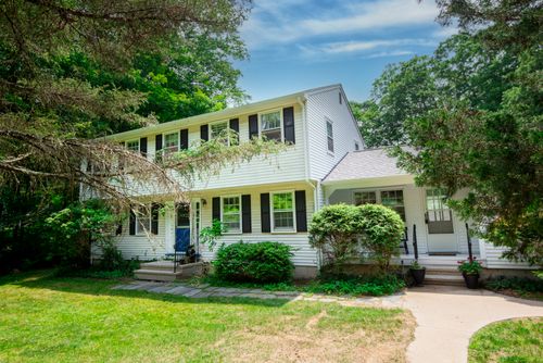 3 Deerfield Dr, Clinton, CT, 06413-1012 | Card Image