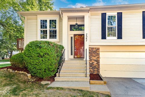 7547 Prairie Lake Dr, Indianapolis, IN, 46256-1959 | Card Image