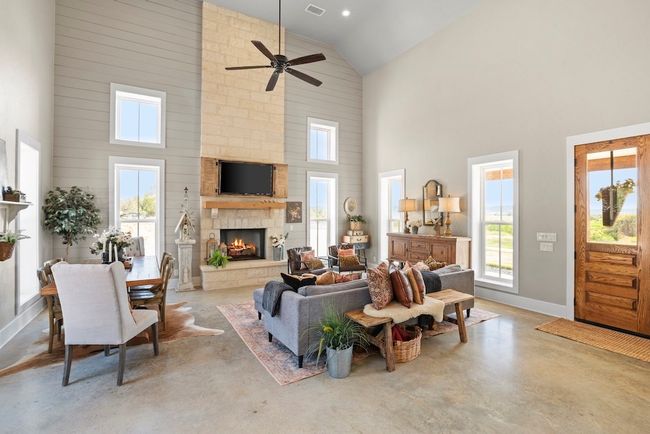 792 Langes Mill Rd, Home with 3 bedrooms, 3 bathrooms and null parking in Doss TX | Image 12