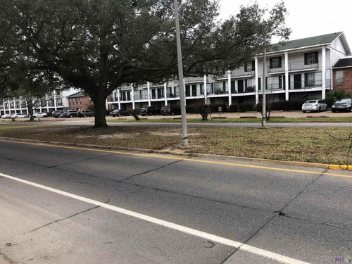 apt-6-3030 Congress Blvd, Baton Rouge, LA, 70808-3101 | Card Image