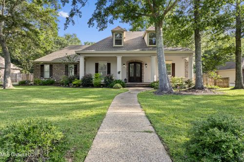 3208 Oakleigh Cir, Ocean Springs, MS, 39564-5860 | Card Image