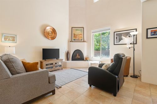 20 Emory Pass, Santa Fe, NM, 87508-2267 | Card Image