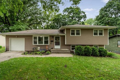 4910 N Spruce Ave, Kansas City, MO, 64119-3652 | Card Image