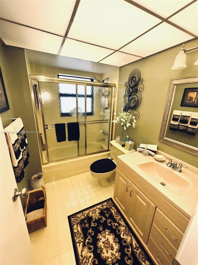 APT-12K - 1500 S Ocean Dr, Condo with 2 bedrooms, 2 bathrooms and null parking in Hollywood FL | Image 5