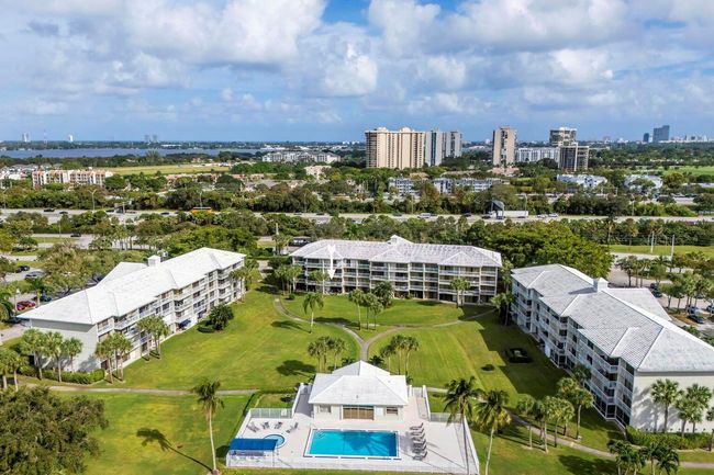 APT-102 - 2441 Village Blvd, Condo with 2 bedrooms, 2 bathrooms and null parking in West Palm Beach FL | Image 17