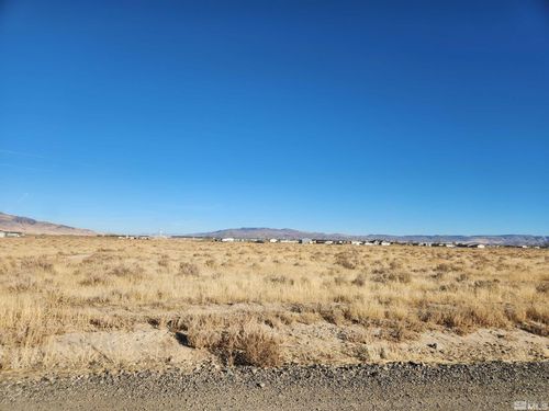 700 Desert Sage Dr, Battle Mountain, NV, 89820-2233 | Card Image