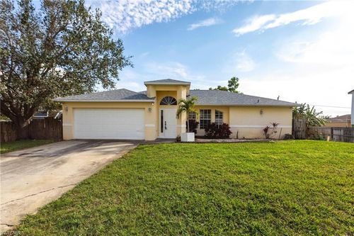 8462 Butternut Rd, FORT MYERS, FL, 33967 | Card Image