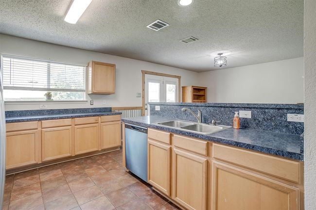 1604 Withers Way, House other with 3 bedrooms, 2 bathrooms and null parking in Krum TX | Image 19