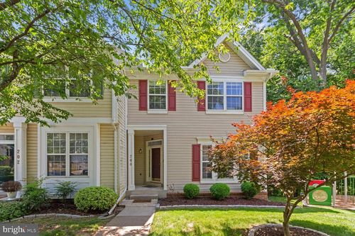 200 Twelve Oaks Dr, Gaithersburg, MD, 20878-1171 | Card Image