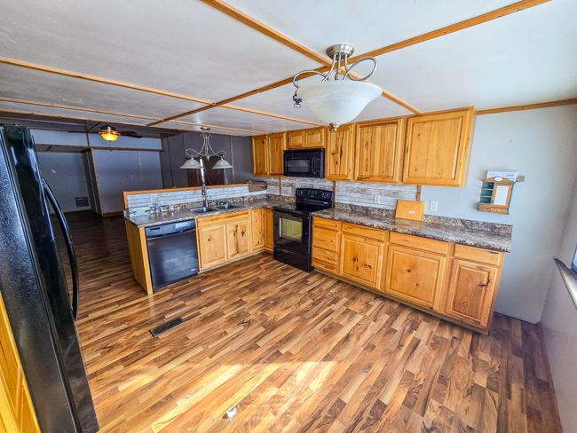 Kitchen | Image 8