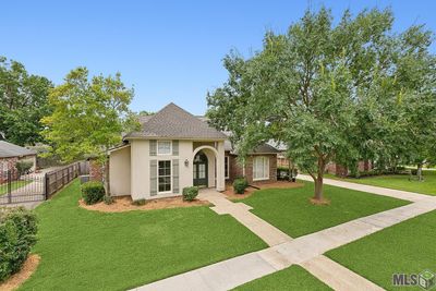 1624 Plantation Oaks Dr, House other with 4 bedrooms, 3 bathrooms and null parking in Baton Rouge LA | Image 2