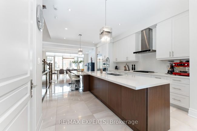 23 Carrville Woods Cir, House attached with 3 bedrooms, 4 bathrooms and 2 parking in Vaughan ON | Image 14