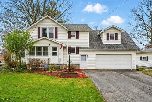 229 Rosegarden Dr Ne, Warren, OH, 44484-1826 | Card Image