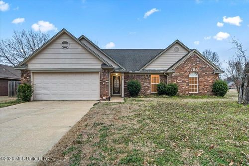 7390 Bridle Cv, Southaven, MS, 38671-8757 | Card Image