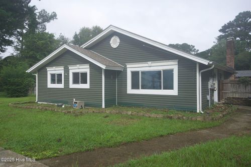 200 N Willow Ln, Jacksonville, NC, 28546-4734 | Card Image