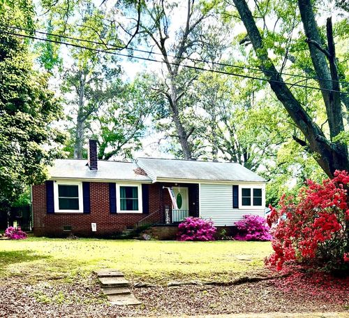 823 Sunset Dr, Greenwood, SC, 29646-1805 | Card Image