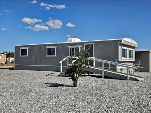 981 Mcmurray Dr, Pahrump, NV, 89060-2546 | Card Image