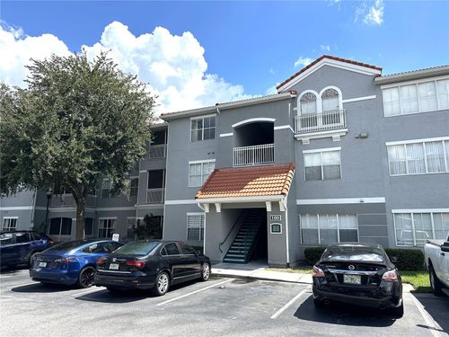 136-18001 Richmond Place Dr, Tampa, FL, 33647-1753 | Card Image
