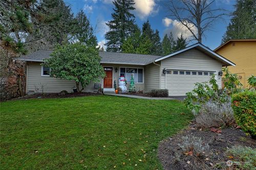 10113 161st Place Ne, Redmond, WA, 98052 | Card Image