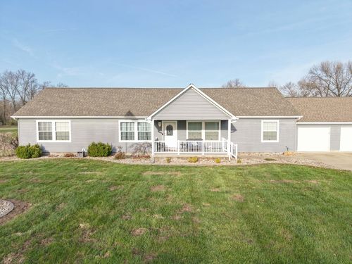 513 N 10th St, Benton, IL, 62812-2955 | Card Image