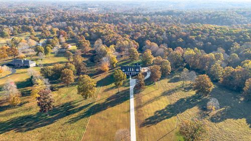 620 Williamson County Line Rd, Fairview, TN, 37062-7026 | Card Image