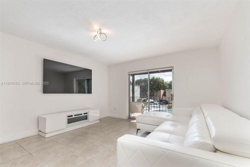 apt-n22-10748 N Kendall Dr, Miami, FL, 33176-1447 | Card Image